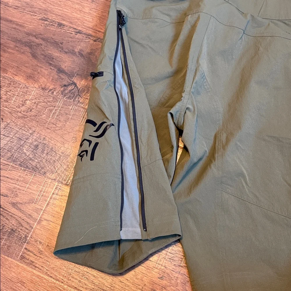 Phenomenal men’s Norrona brand Norwegian heavy duty sports shorts. Size m - Picture 6 of 9